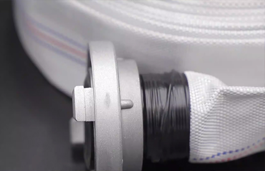 ท่อพีวีซีเลย์แฟลต